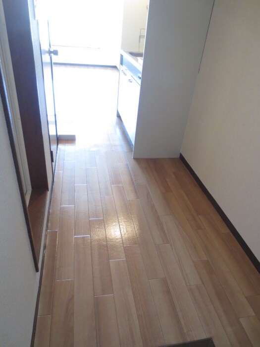 物件内観写真17　(廊下)