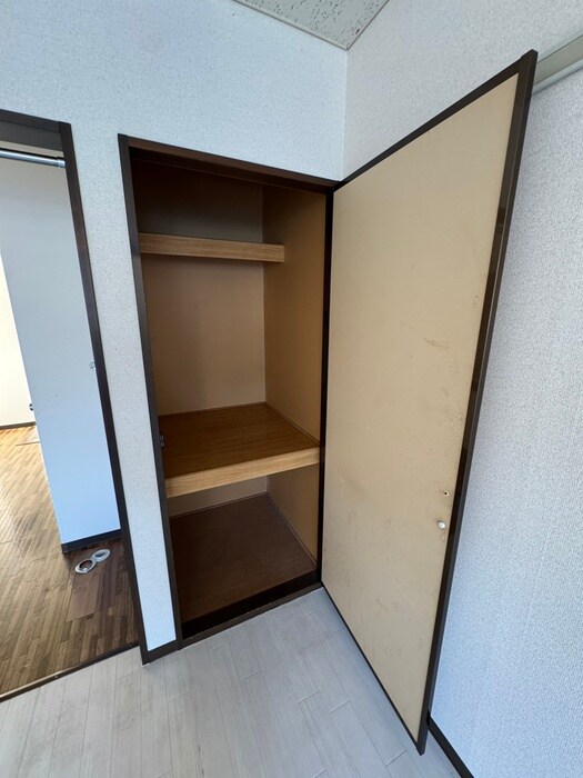 物件内観写真18　(収納)