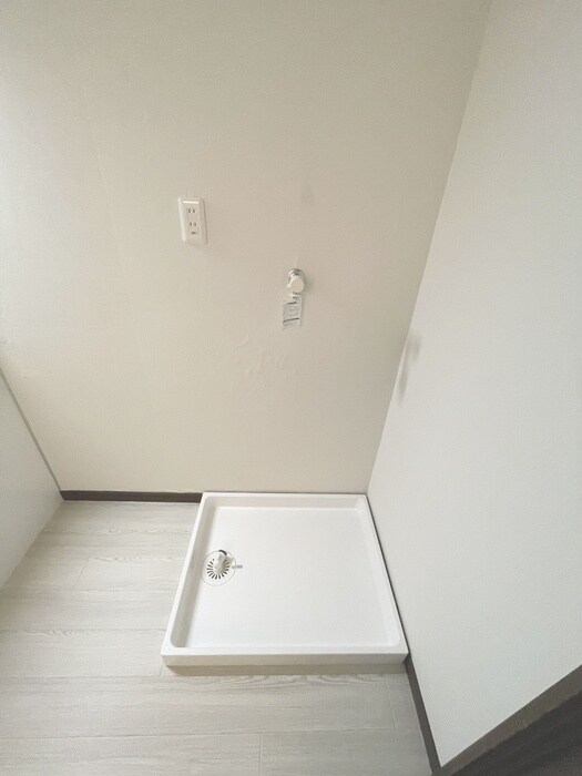 物件内観写真14　(洗濯機置場)