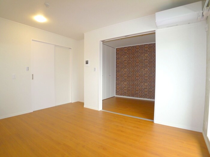 物件内観写真8　(居室)