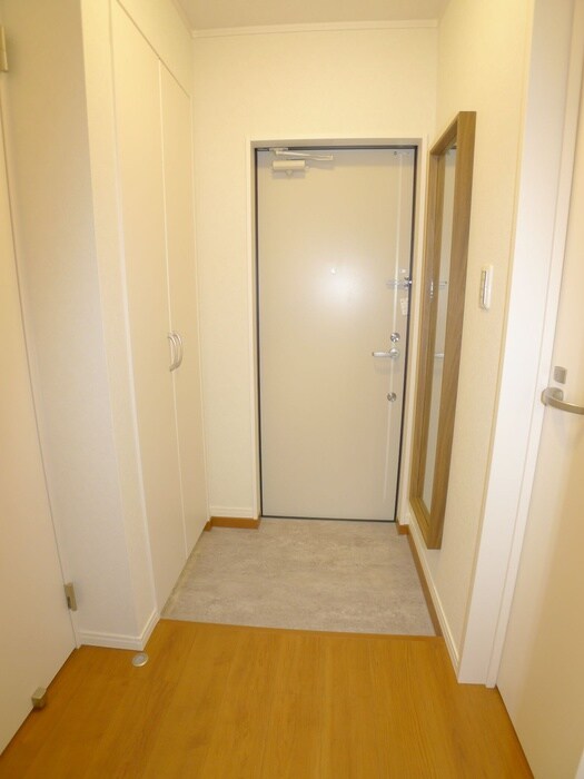 物件内観写真17　(廊下)