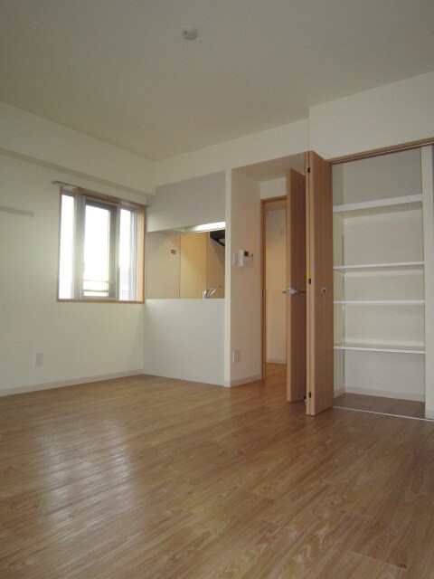 物件内観写真13　(居室)