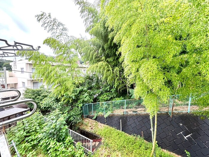 物件内観写真22　(室内からの展望)