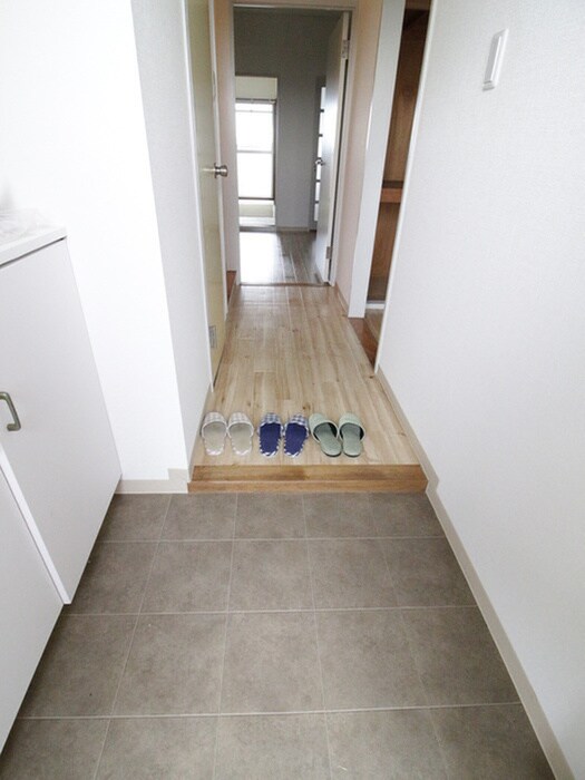 物件内観写真8　(廊下)