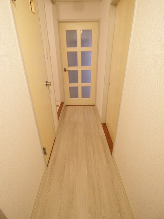 物件内観写真17　(廊下)