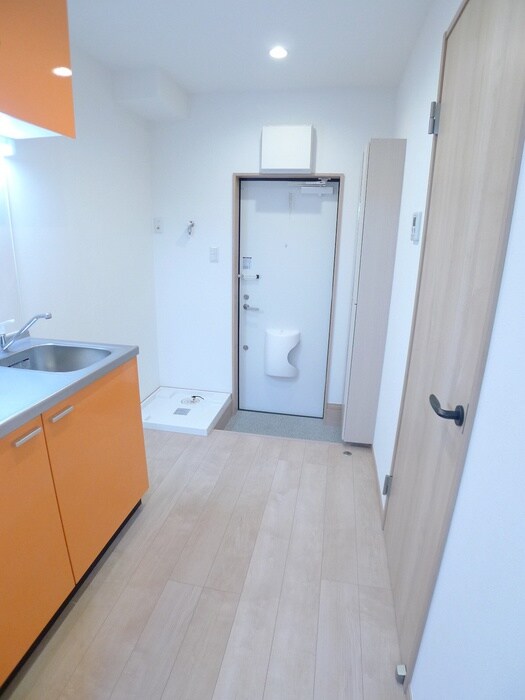 物件内観写真16　(廊下)