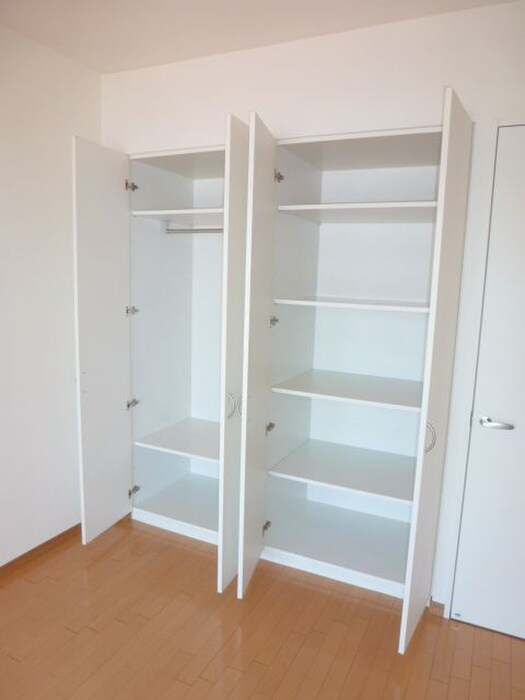 物件内観写真8　(収納)