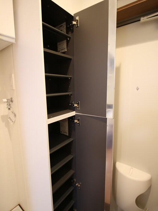 物件内観写真18　(靴箱)