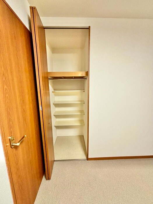 物件内観写真15　(収納)