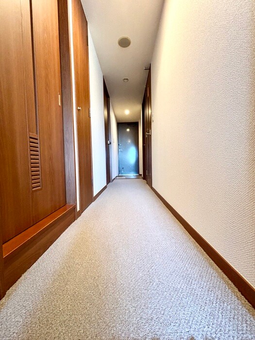 物件内観写真16　(廊下)