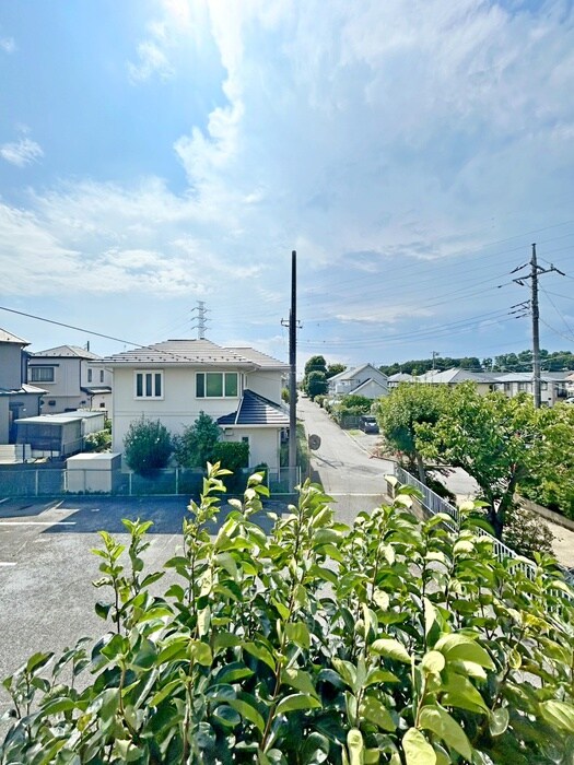 物件内観写真22　(室内からの展望)