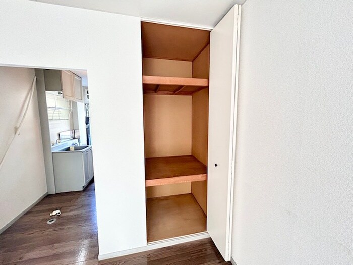 物件内観写真13　(収納)