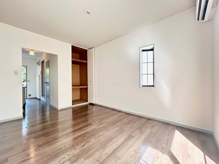 物件内観写真19　(居室)