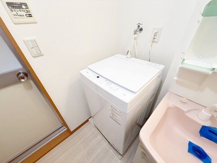 物件内観写真13　(洗濯機置場)