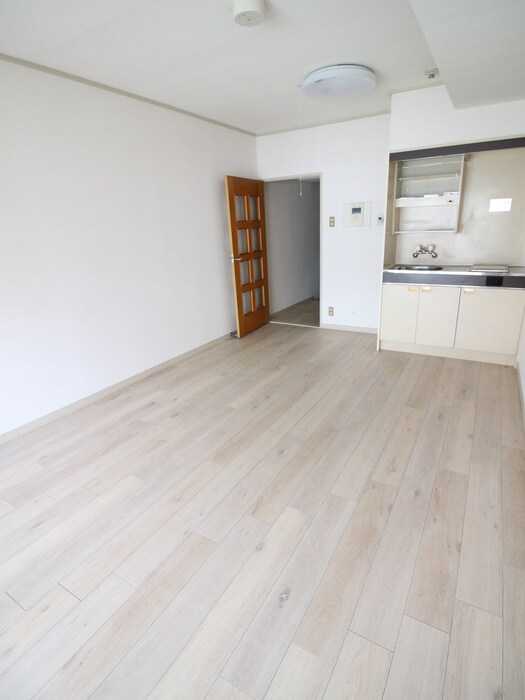 物件内観写真9　(居室)