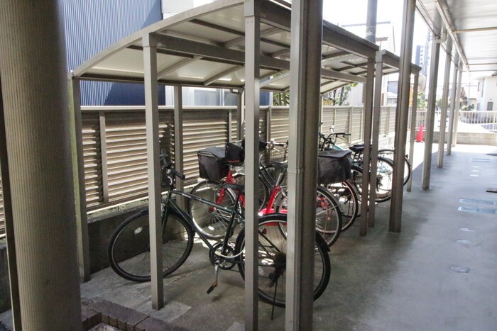物件外観写真5　(駐輪場)