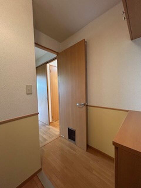 物件内観写真16　(廊下)