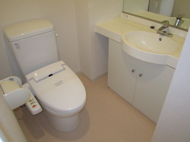 物件内観写真9　(トイレ)