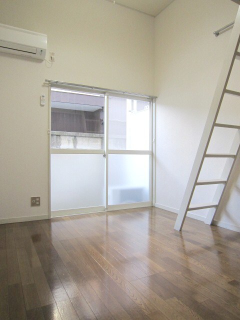 物件内観写真4　(居室)