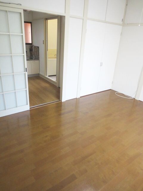 物件内観写真8　(居室)