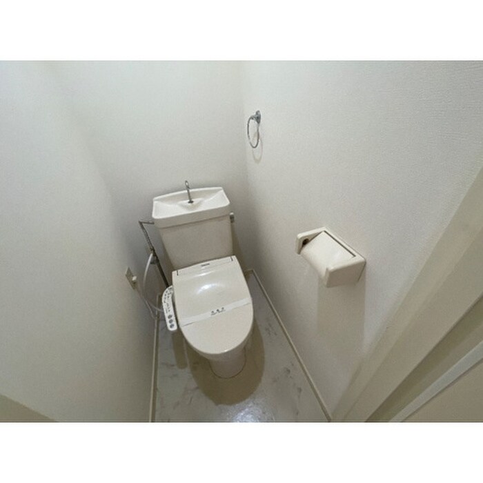 物件内観写真12　(トイレ)