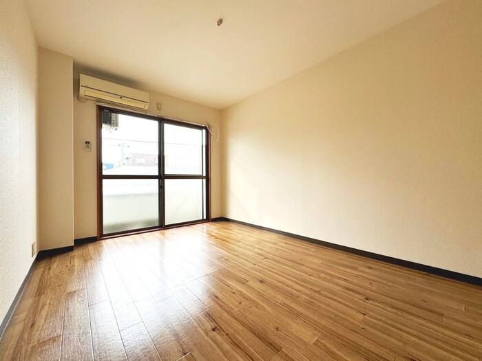 物件内観写真10　(居室)