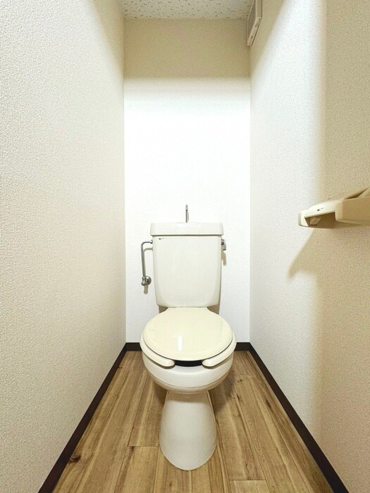 物件内観写真14　(トイレ)