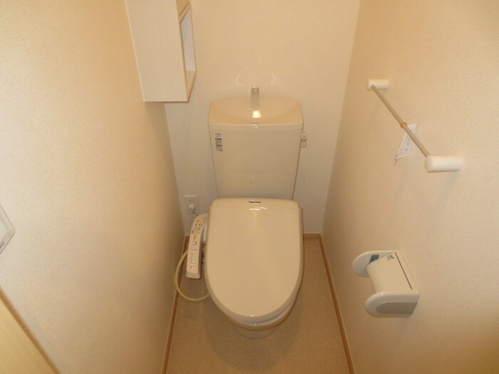 物件内観写真12　(トイレ)