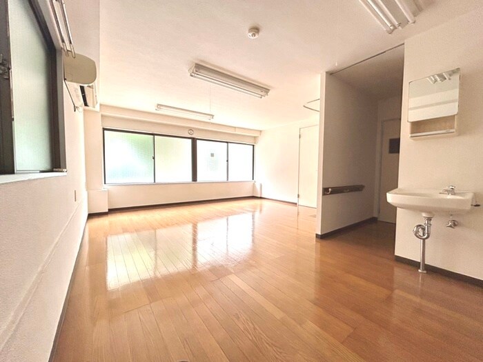 物件内観写真10　(居室)