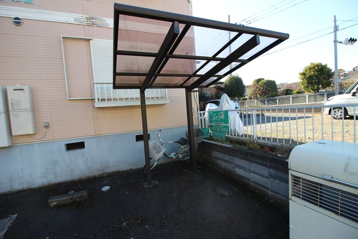 メゾン成瀬の駐輪場