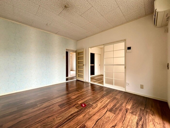 物件内観写真10　(居室)