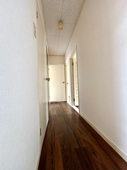 物件内観写真20　(廊下)