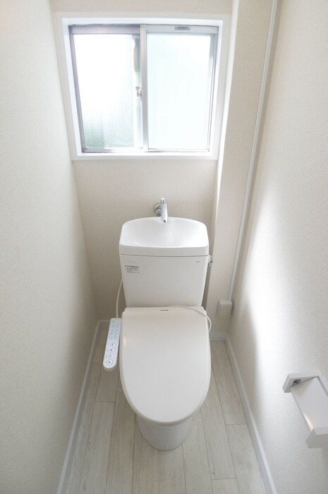 物件内観写真13　(トイレ)