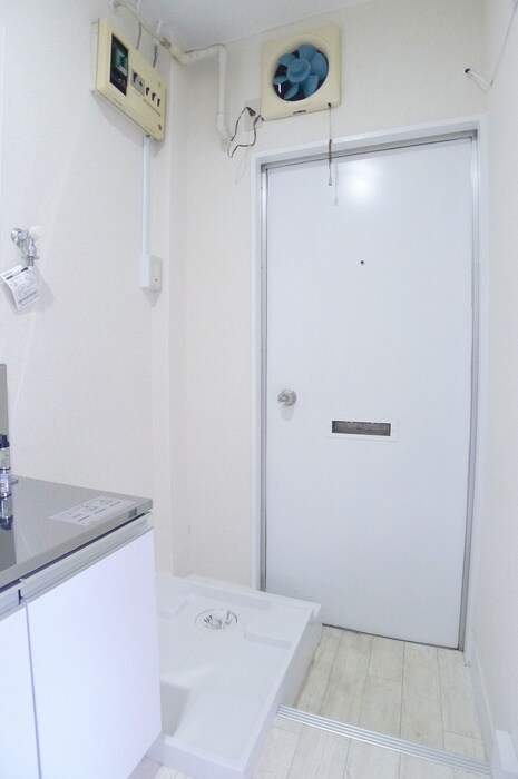 物件内観写真20　(玄関)