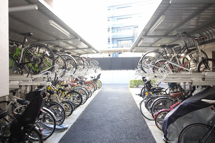 物件外観写真6　(駐輪場)