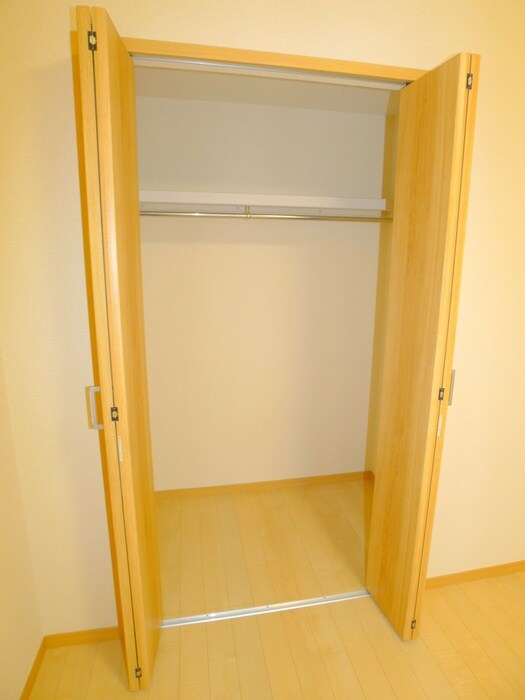 物件内観写真12　(収納)