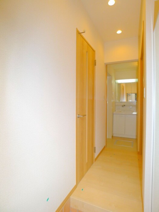 物件内観写真15　(廊下)