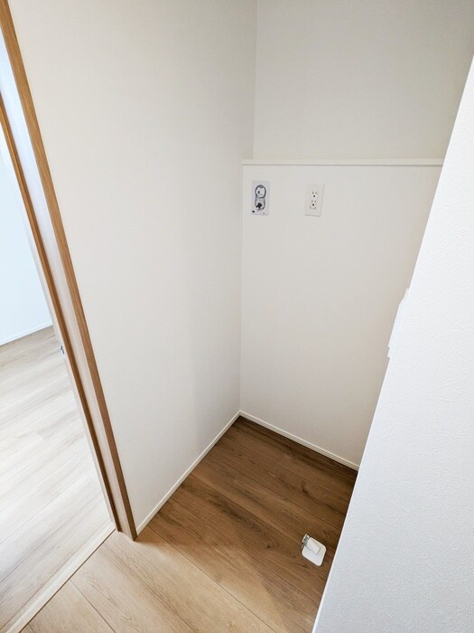 物件内観写真19　(洗濯機置場)