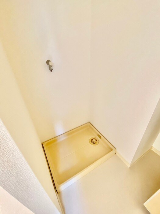 物件内観写真16　(洗濯機置場)