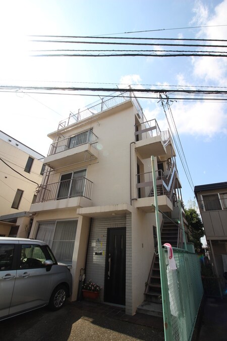 小松マンション外観写真