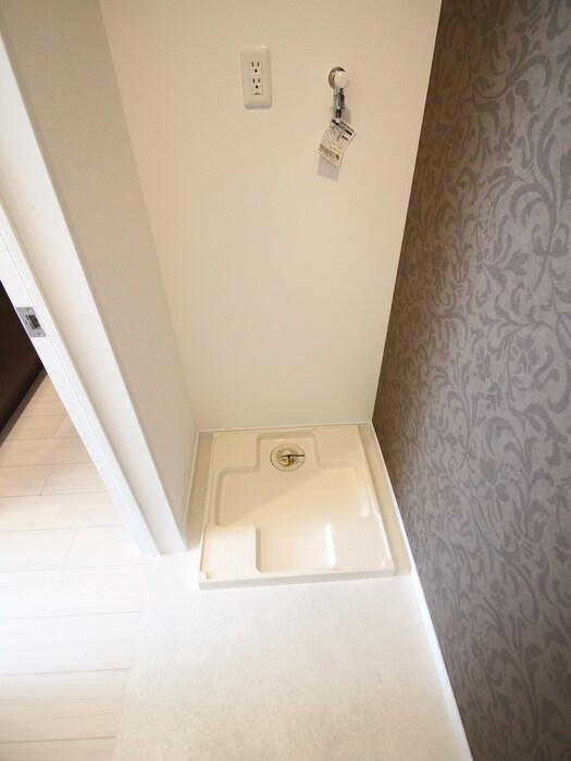 物件内観写真8　(洗濯機置場)