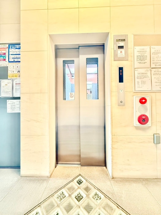 ラ・ベル元住吉（301）のエントランス部分