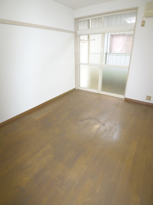 物件内観写真6　(居室)