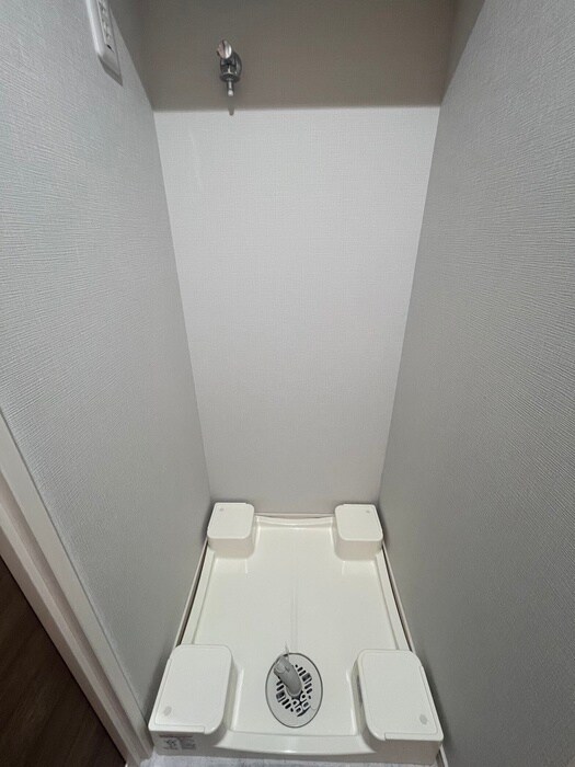 物件内観写真15　(洗濯機置場)