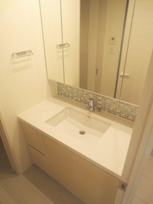 物件内観写真10　(洗面)