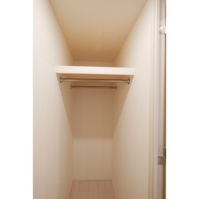 物件内観写真10　(収納)