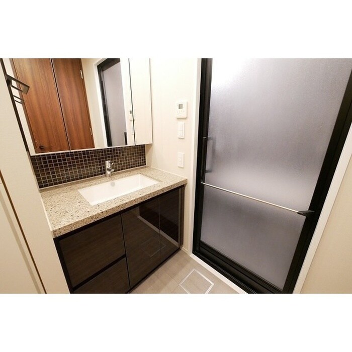 物件内観写真11　(洗面)