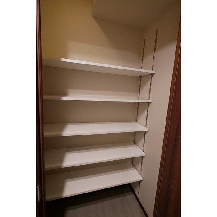 物件内観写真12　(靴箱)