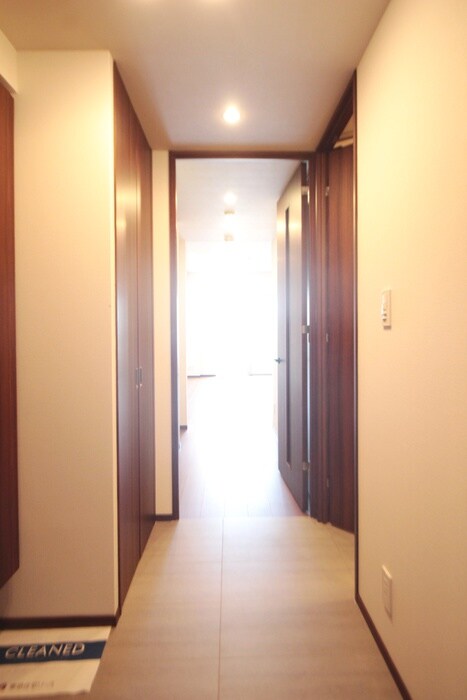 物件内観写真14　(玄関)