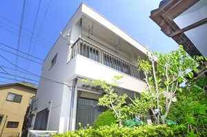 鶴岡マンション外観写真